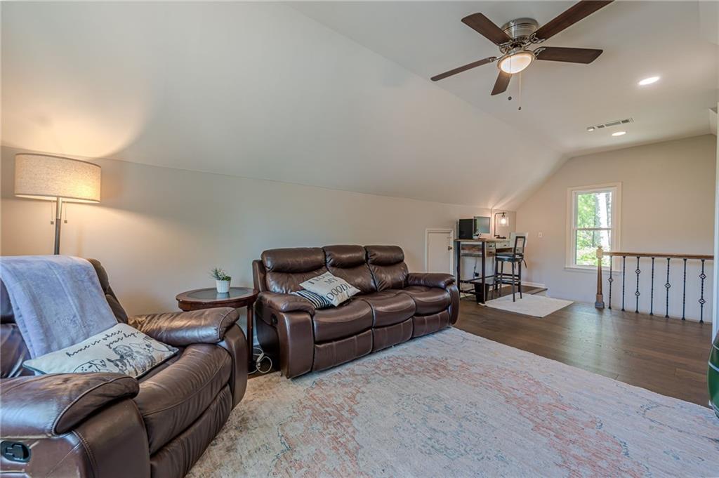 205 Chiswick Close