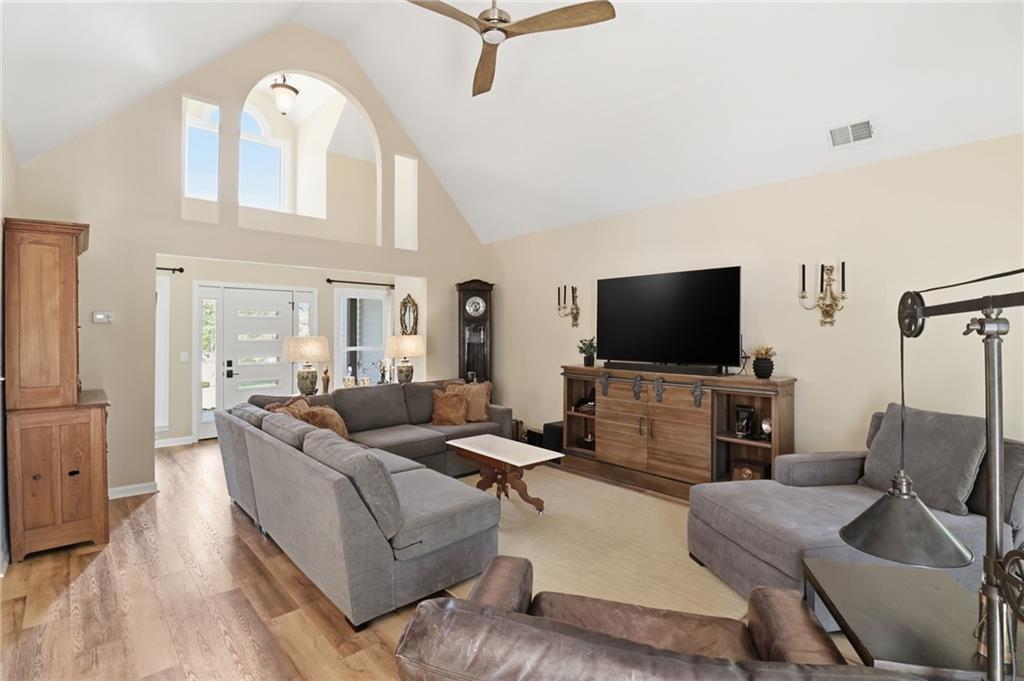 290 Paul Circle