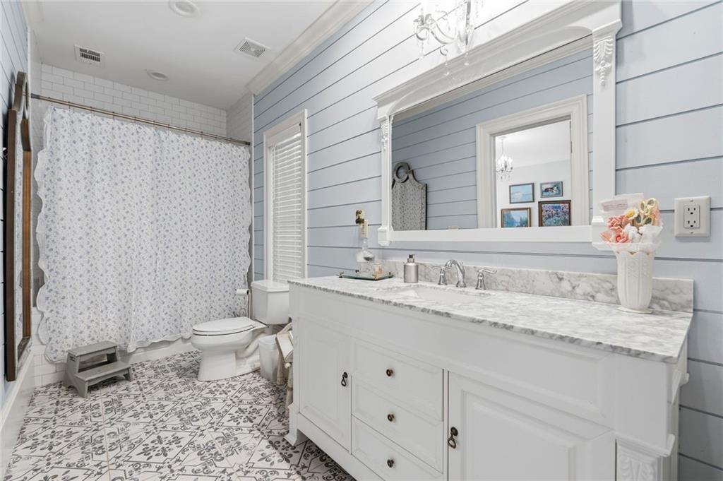 3736 Turnberry Court
