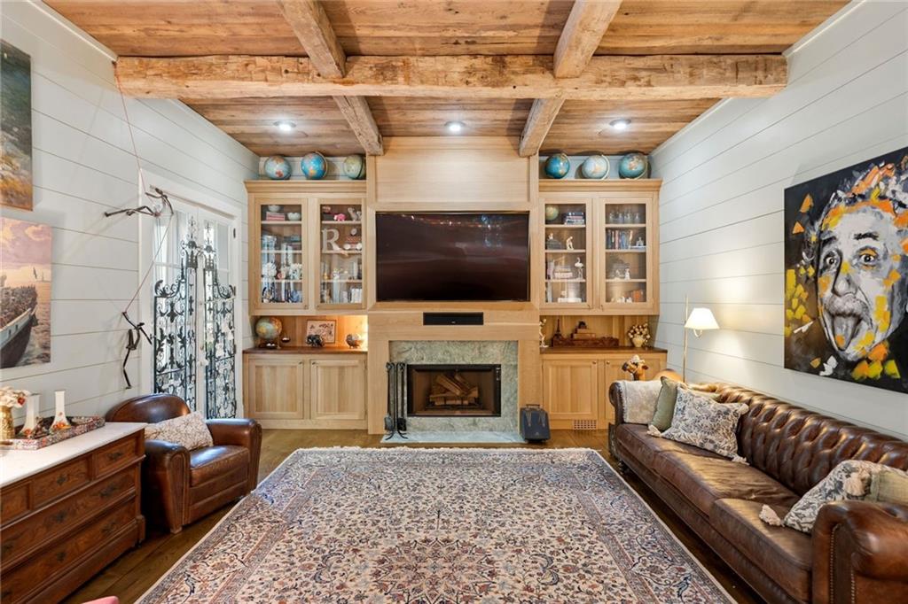 3736 Turnberry Court