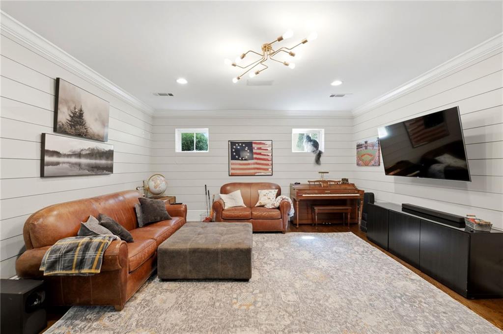3736 Turnberry Court