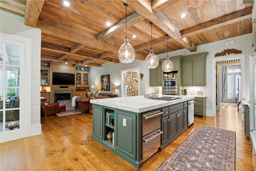3736 Turnberry Court