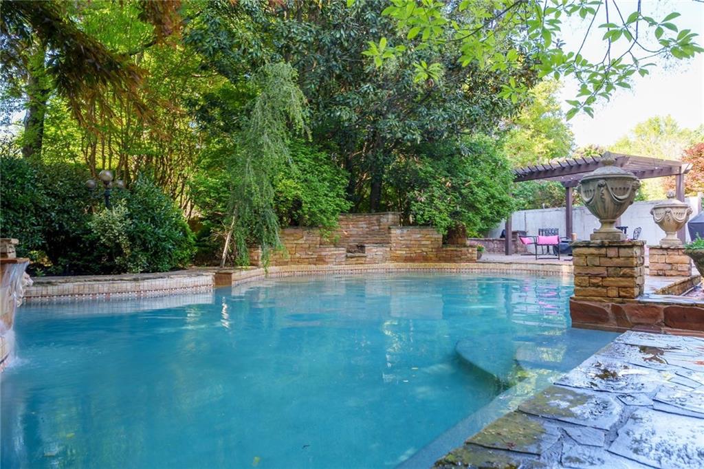 3736 Turnberry Court