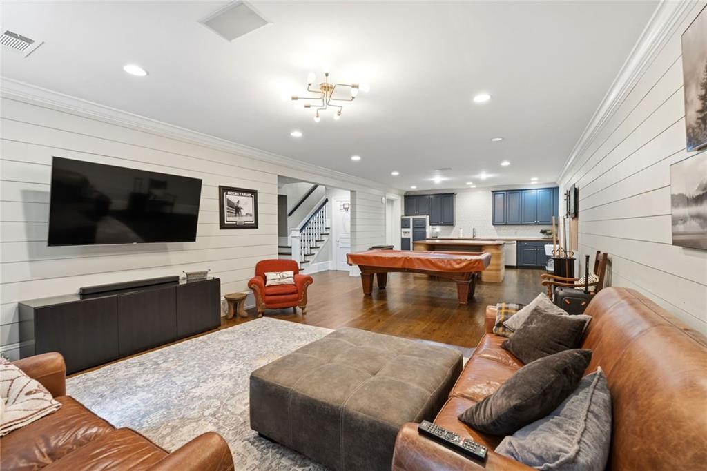 3736 Turnberry Court
