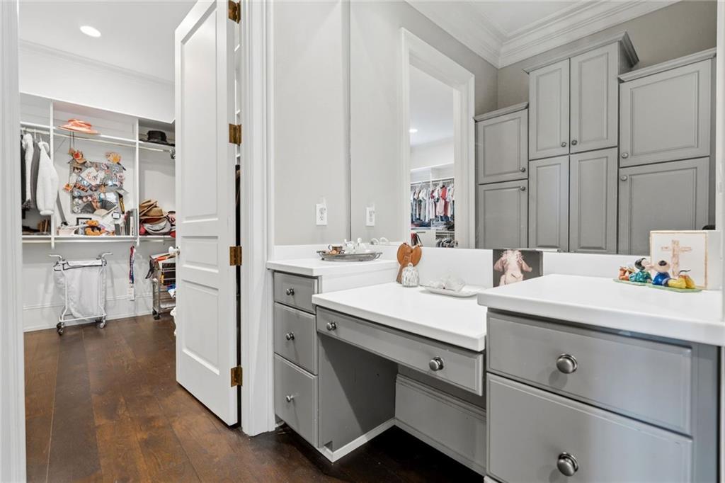 3736 Turnberry Court