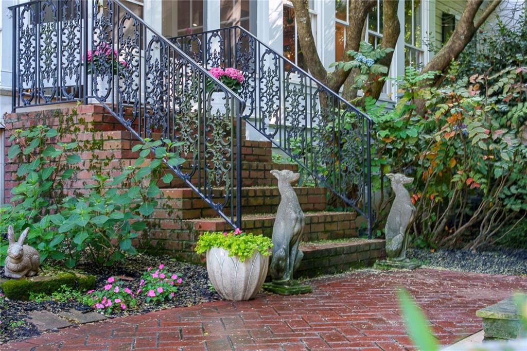 3736 Turnberry Court