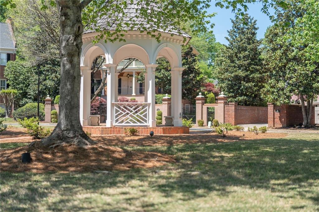 3736 Turnberry Court