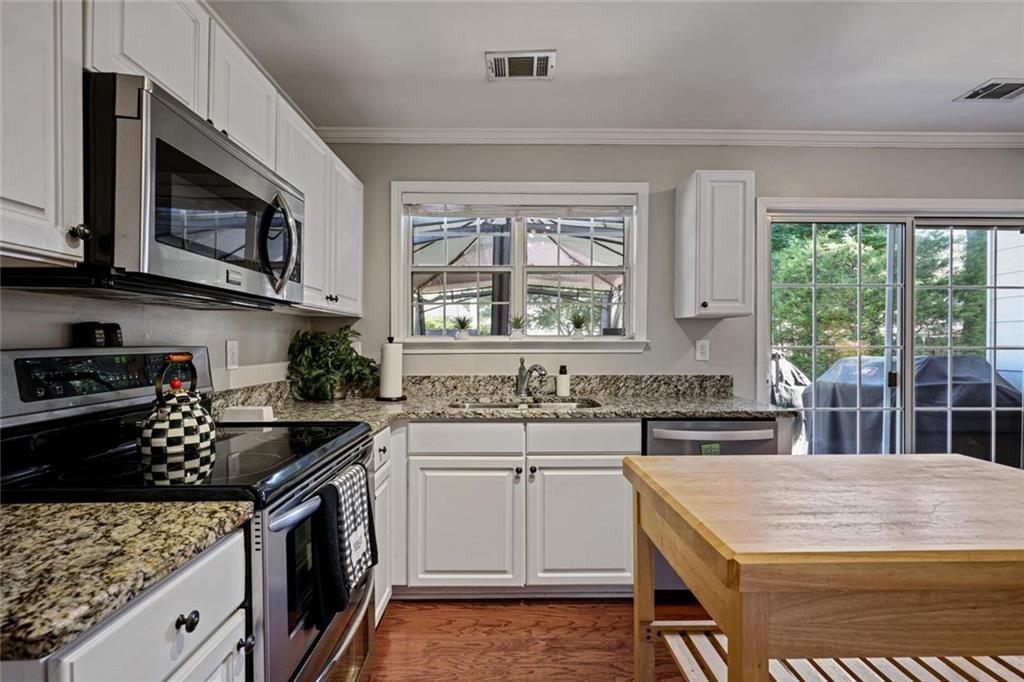 1347 Woodcutt Place
