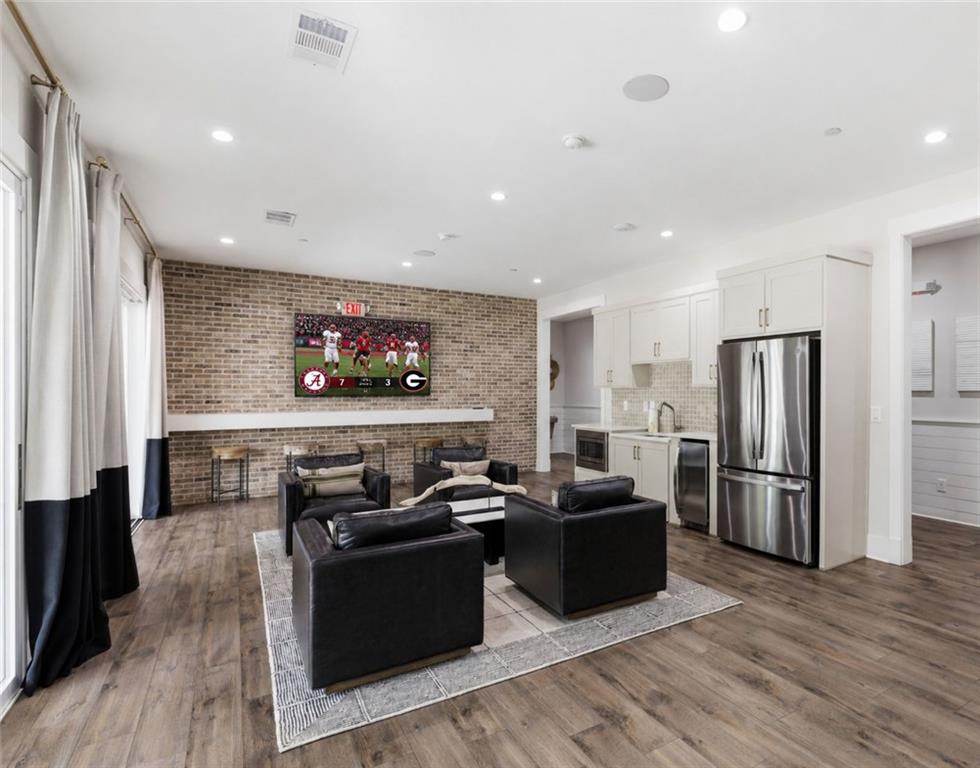 4631 Lanarc Drive