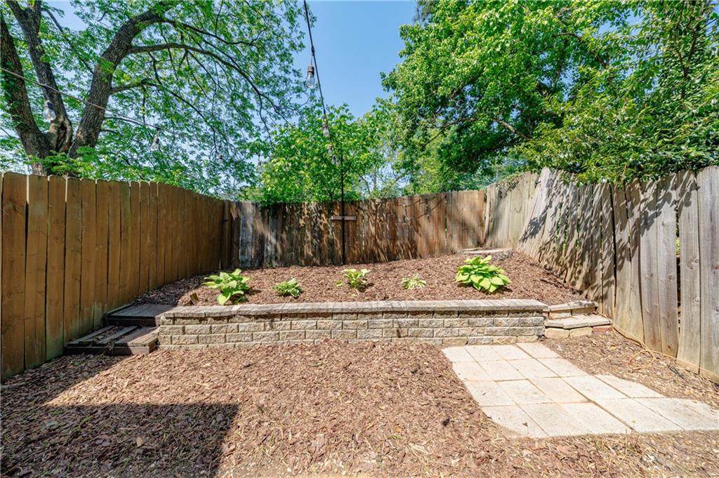 110 Courtyard Terrace