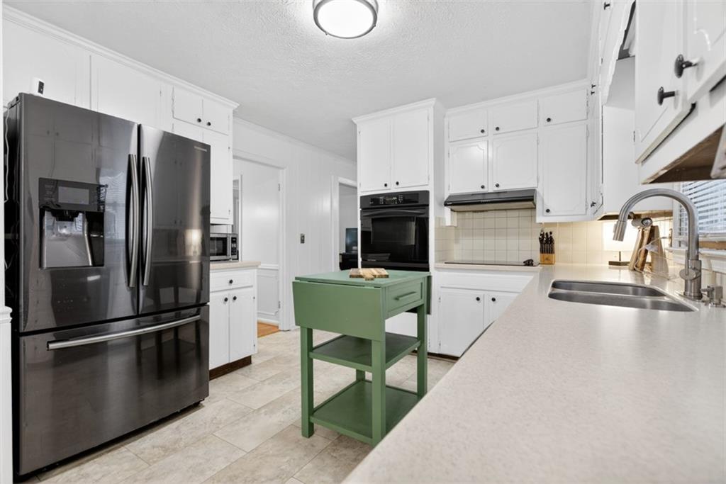 5623 Crestwood Drive