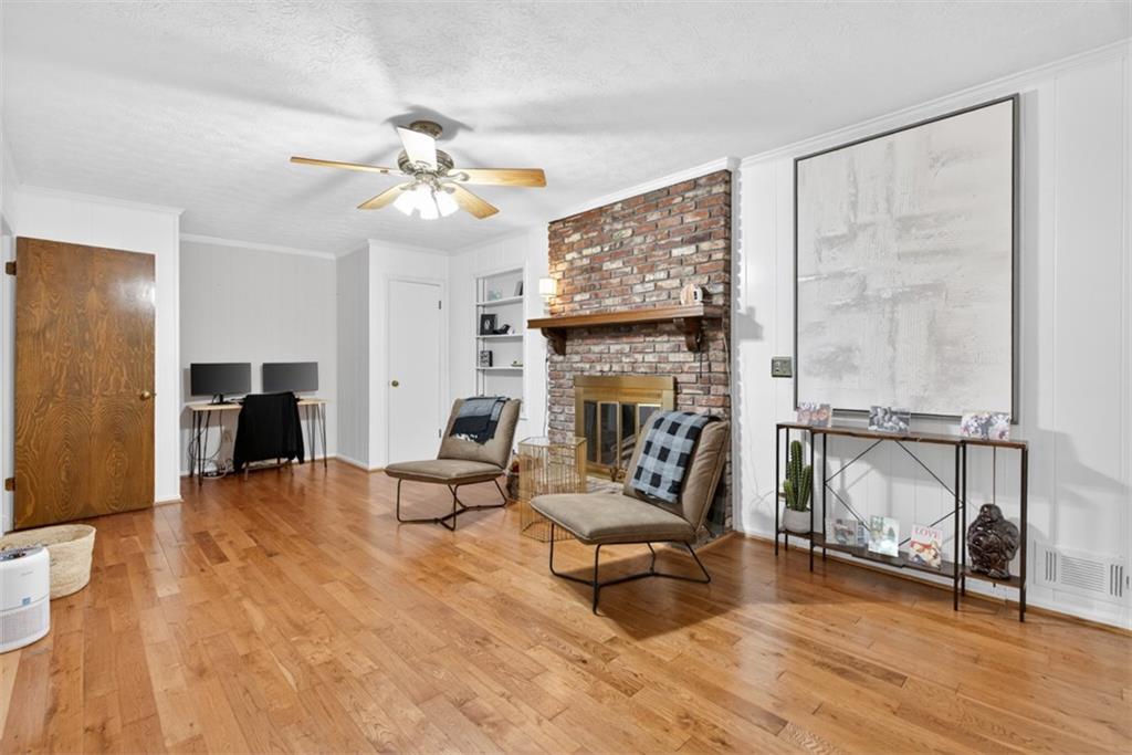 5623 Crestwood Drive