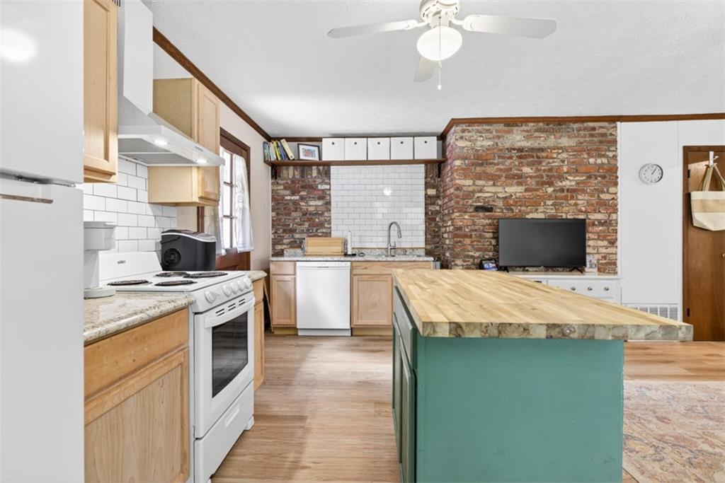 5623 Crestwood Drive