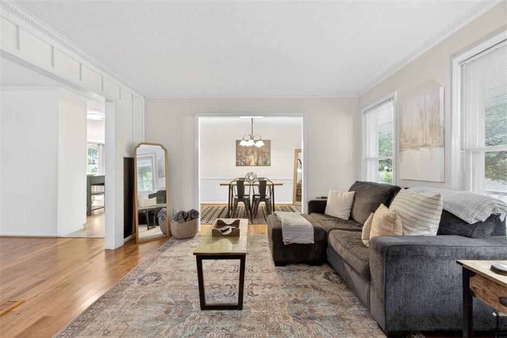 5623 Crestwood Drive
