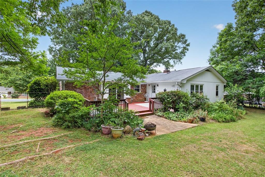 5623 Crestwood Drive
