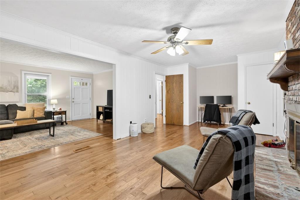 5623 Crestwood Drive