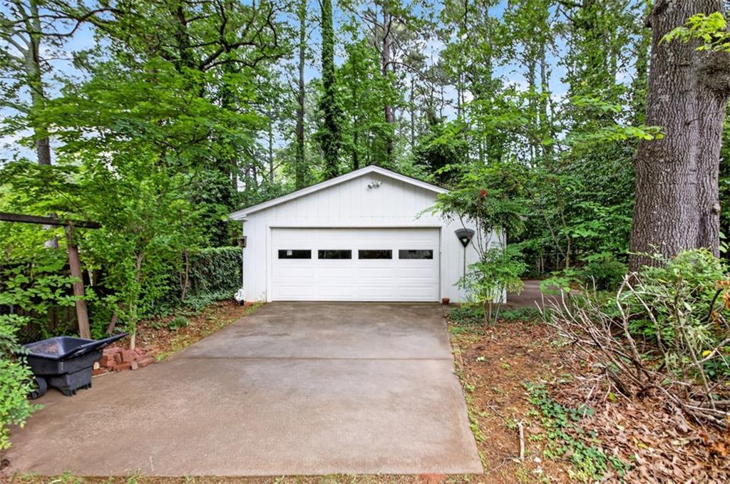 5623 Crestwood Drive