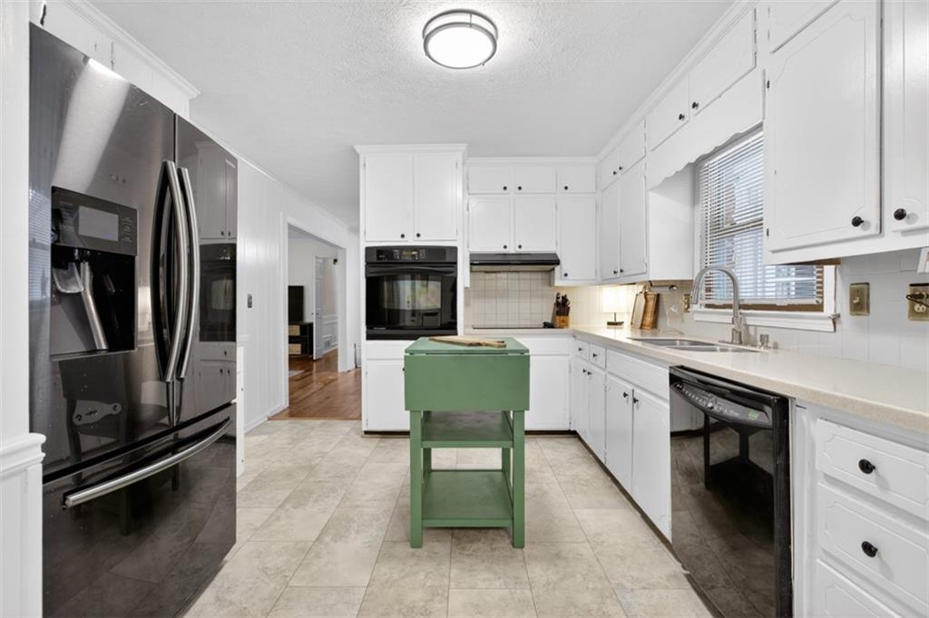 5623 Crestwood Drive