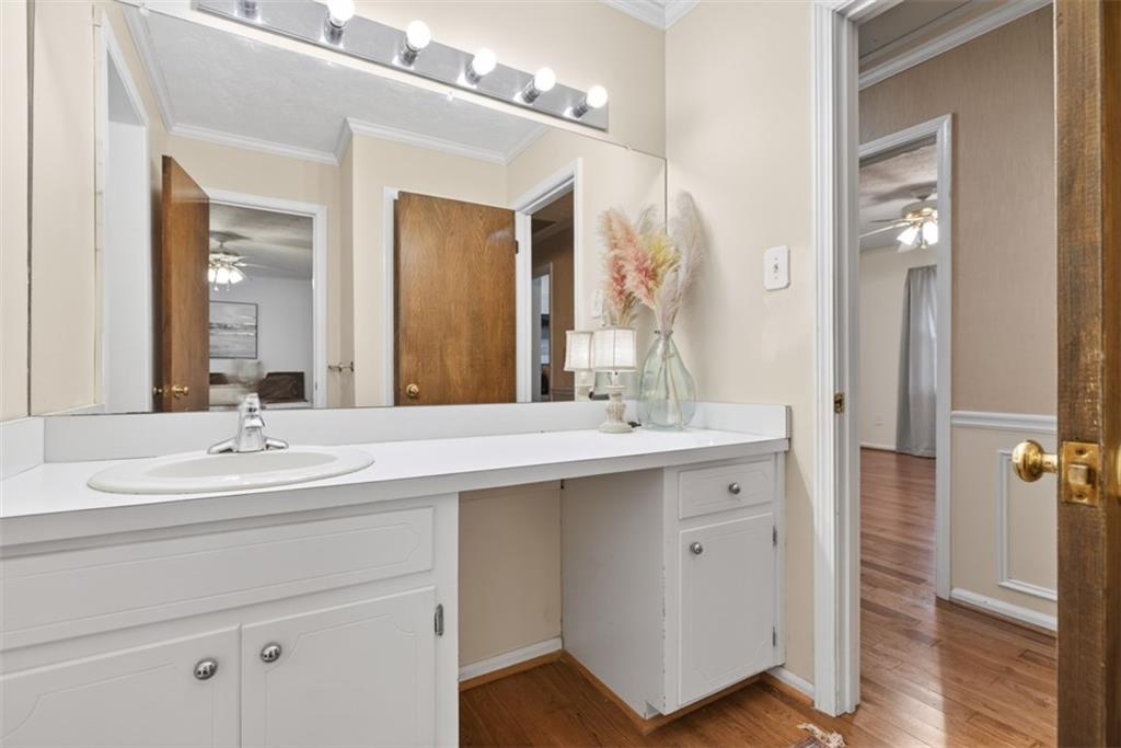 5623 Crestwood Drive