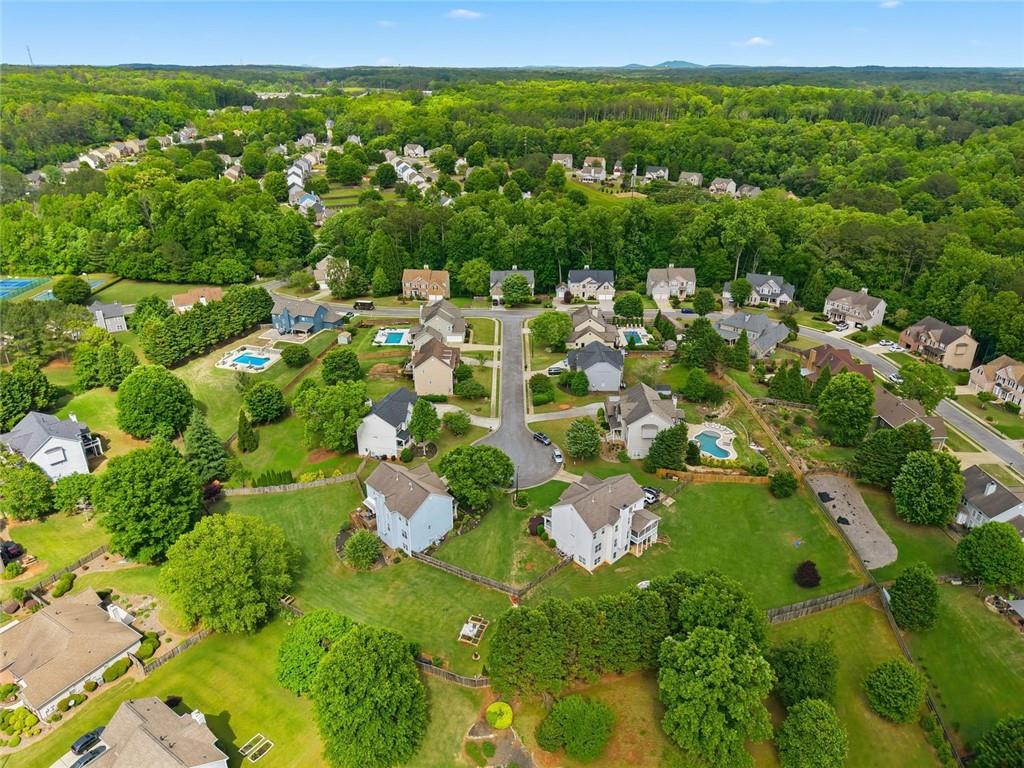 504 Crestview Court