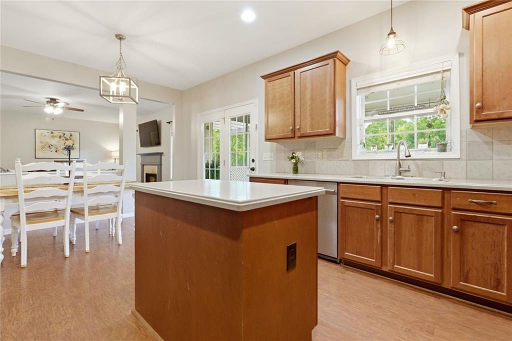 504 Crestview Court