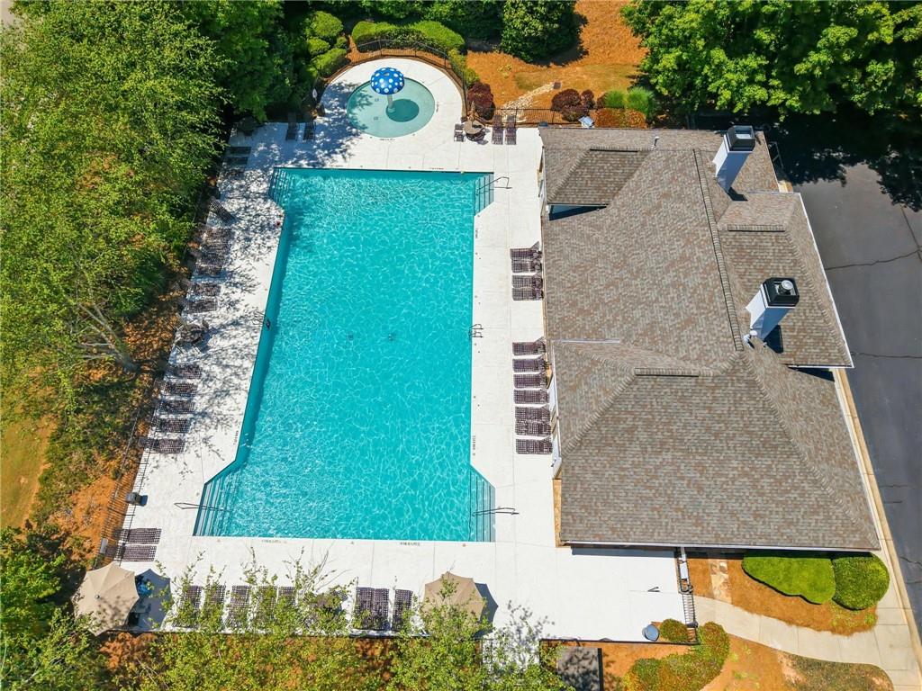 504 Crestview Court
