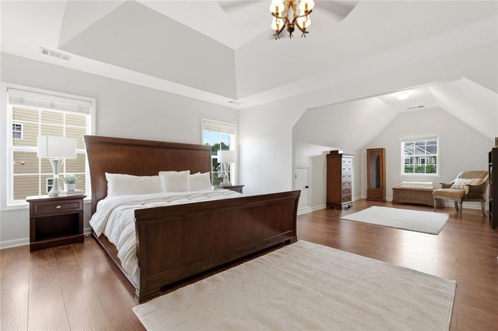 504 Crestview Court