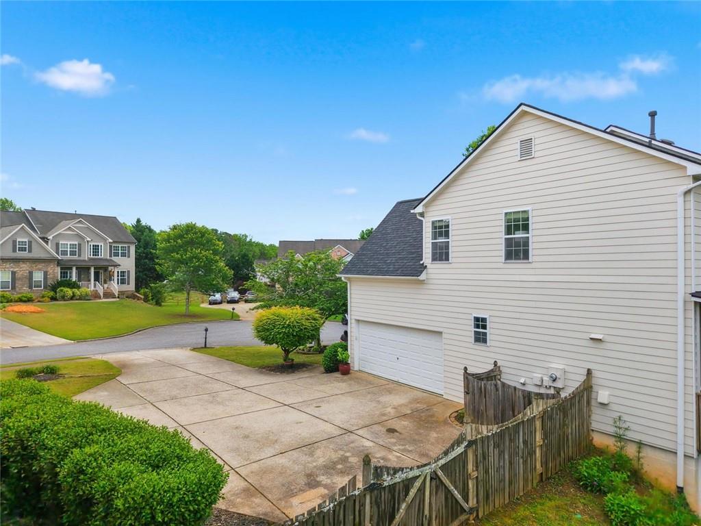 504 Crestview Court