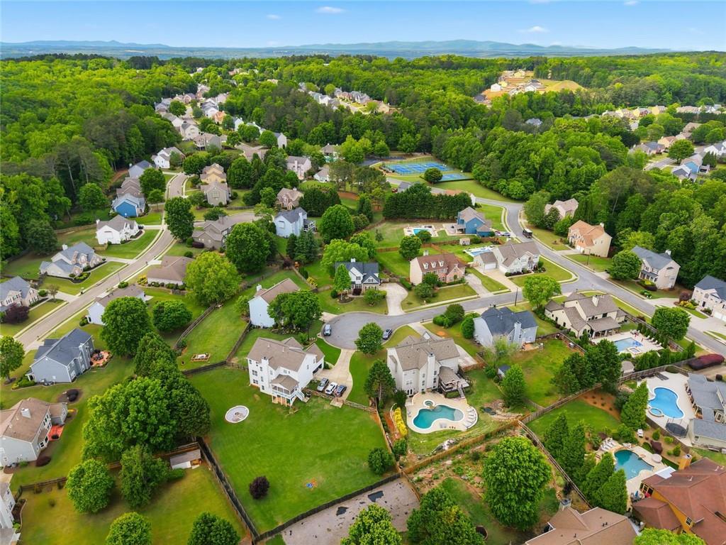 504 Crestview Court