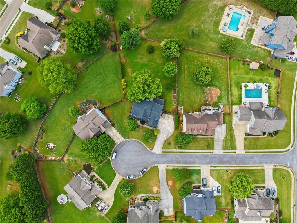 504 Crestview Court