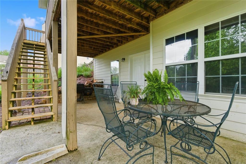504 Crestview Court