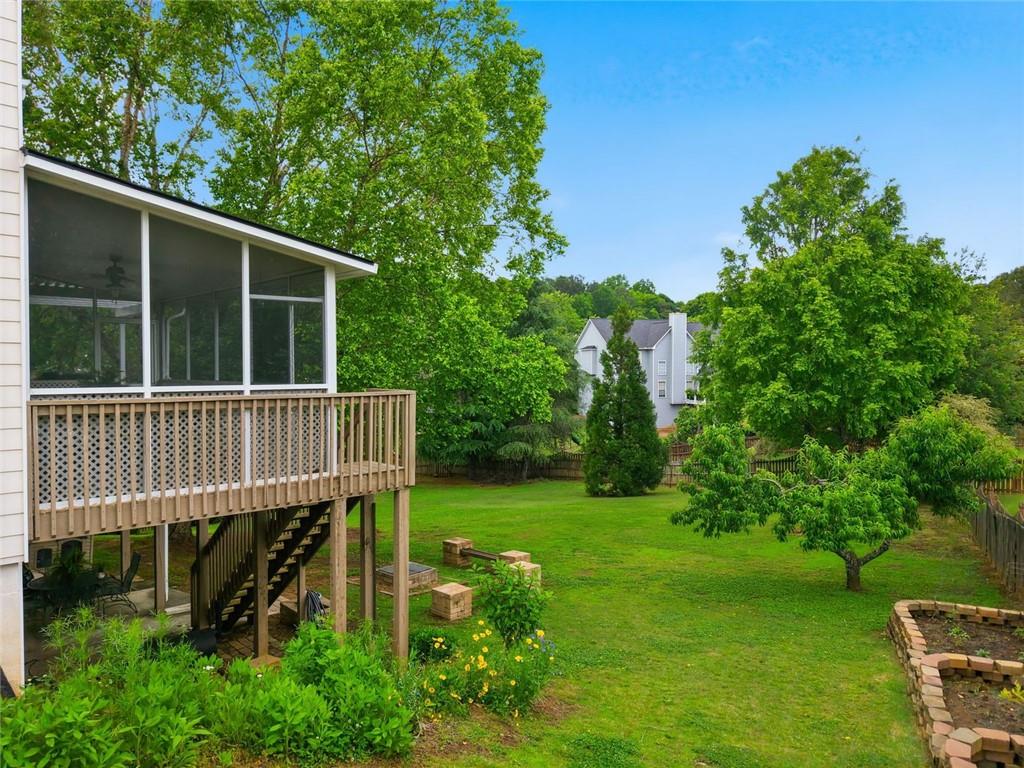 504 Crestview Court