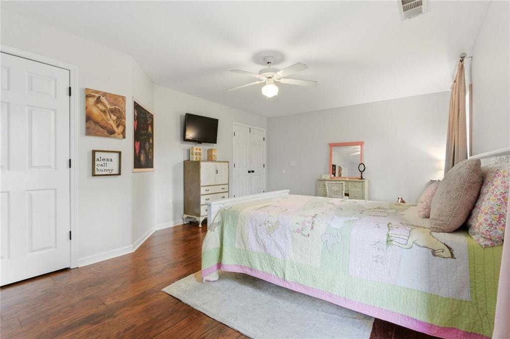 504 Crestview Court