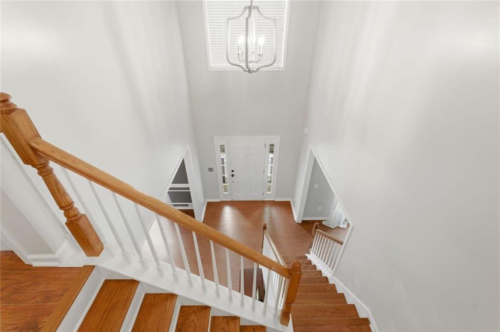 504 Crestview Court