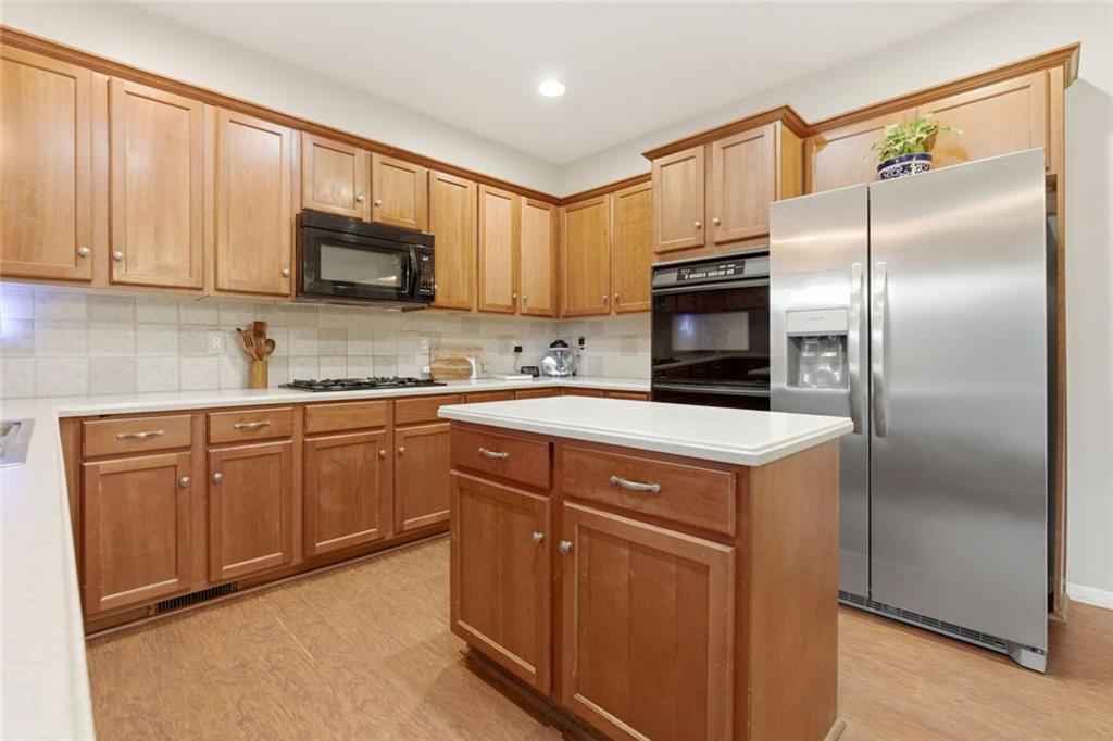 504 Crestview Court
