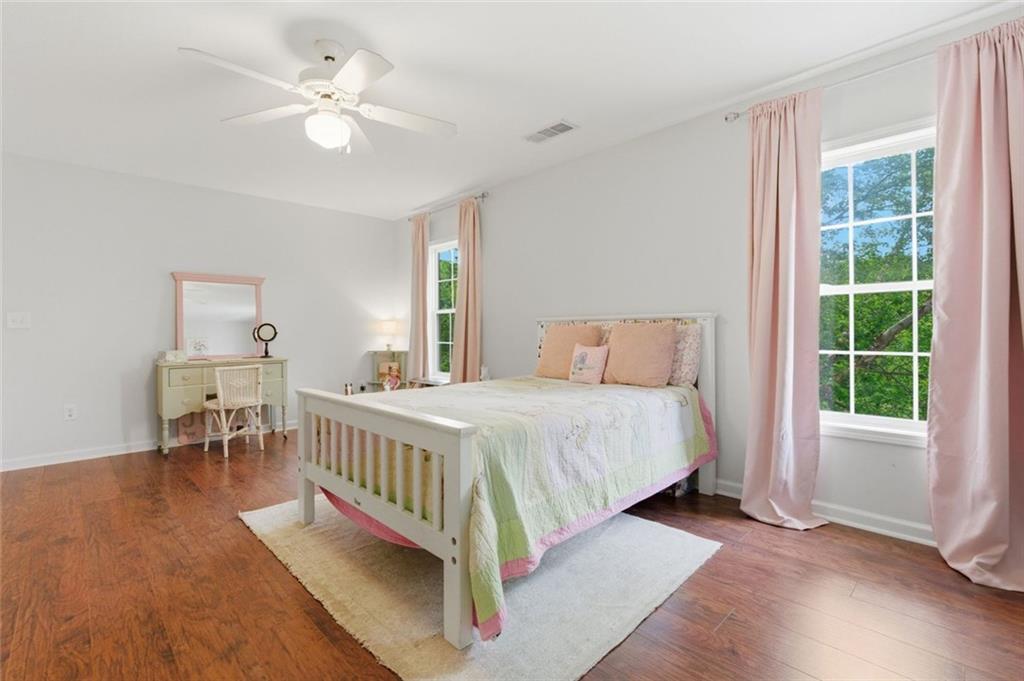 504 Crestview Court