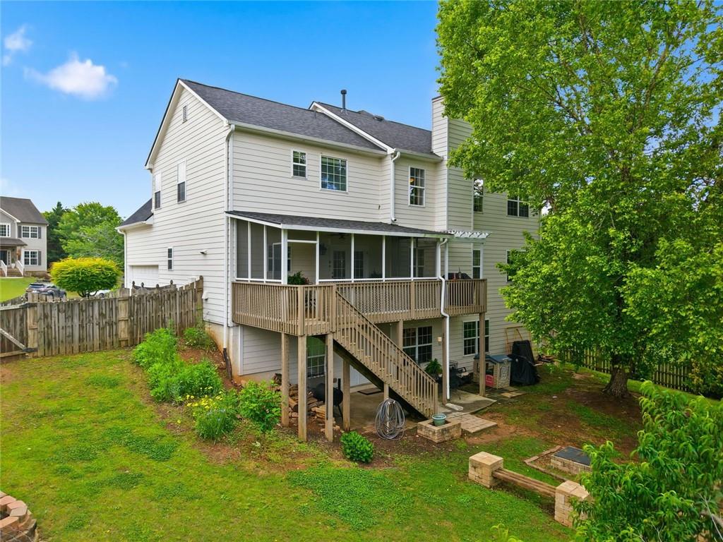 504 Crestview Court