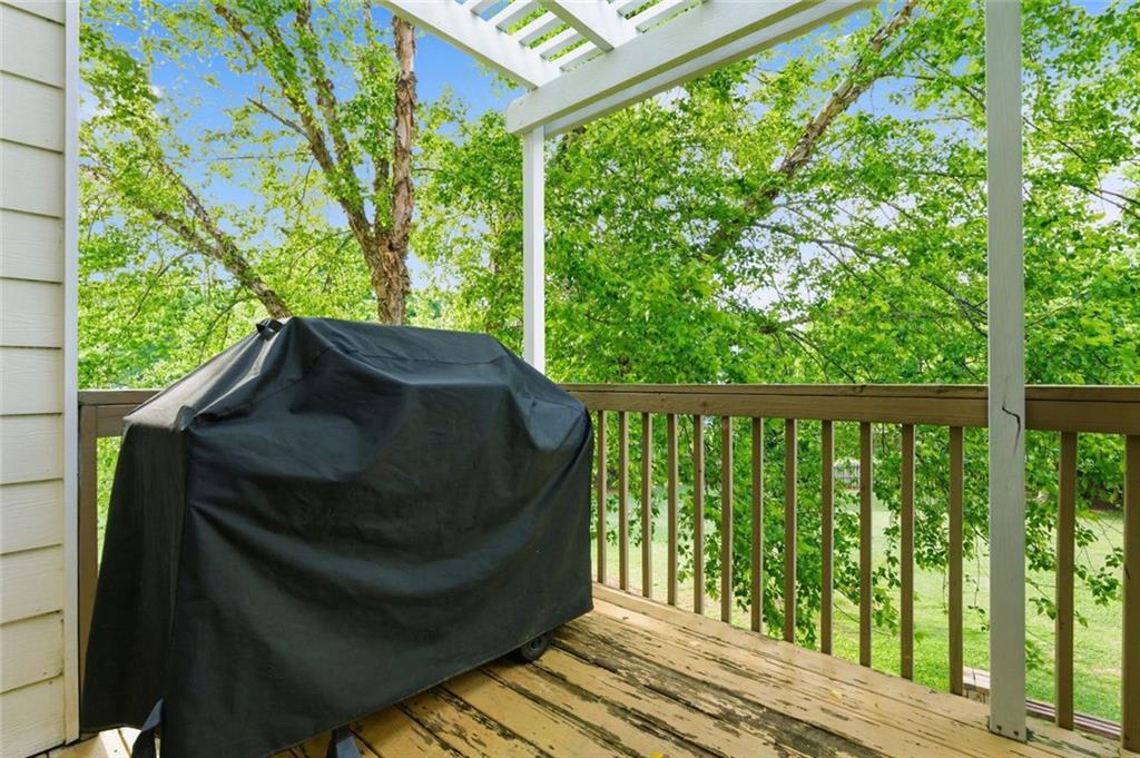 504 Crestview Court