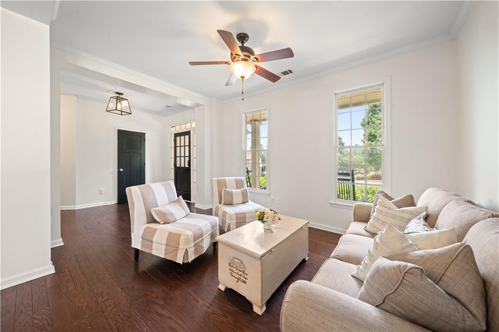 6405 Lake Trace