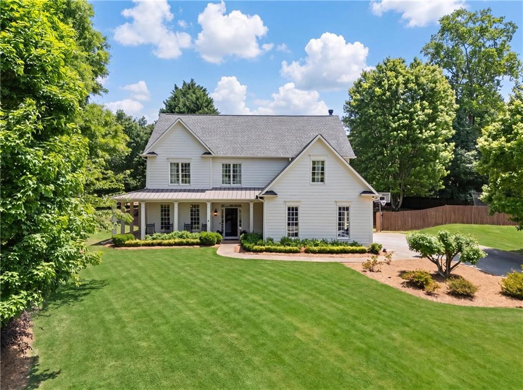 6405 Lake Trace