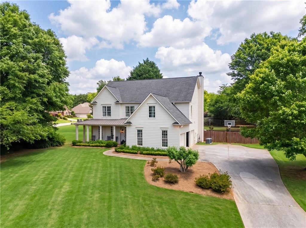 6405 Lake Trace