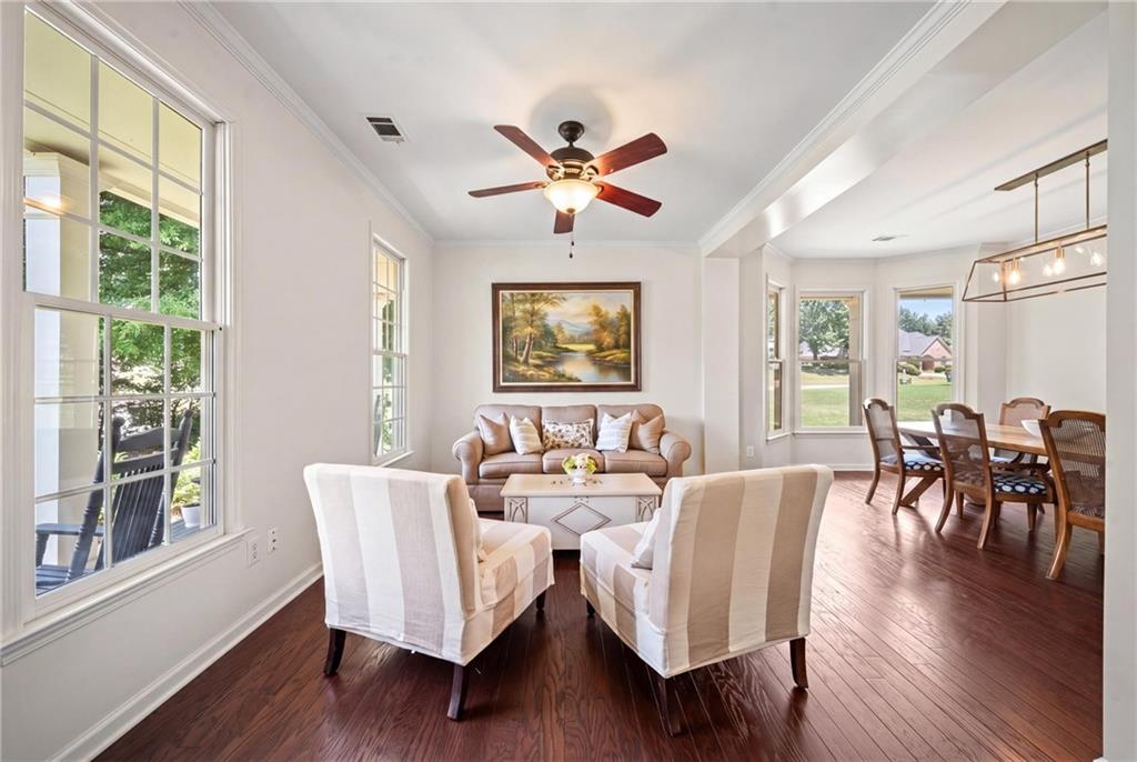 6405 Lake Trace
