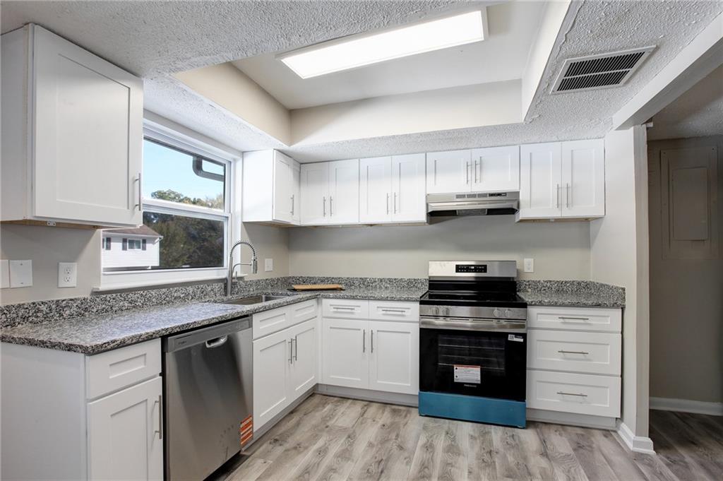 7325 Cardigan Circle