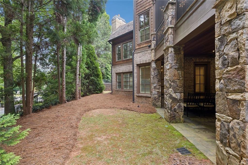 520 Ardsley Place