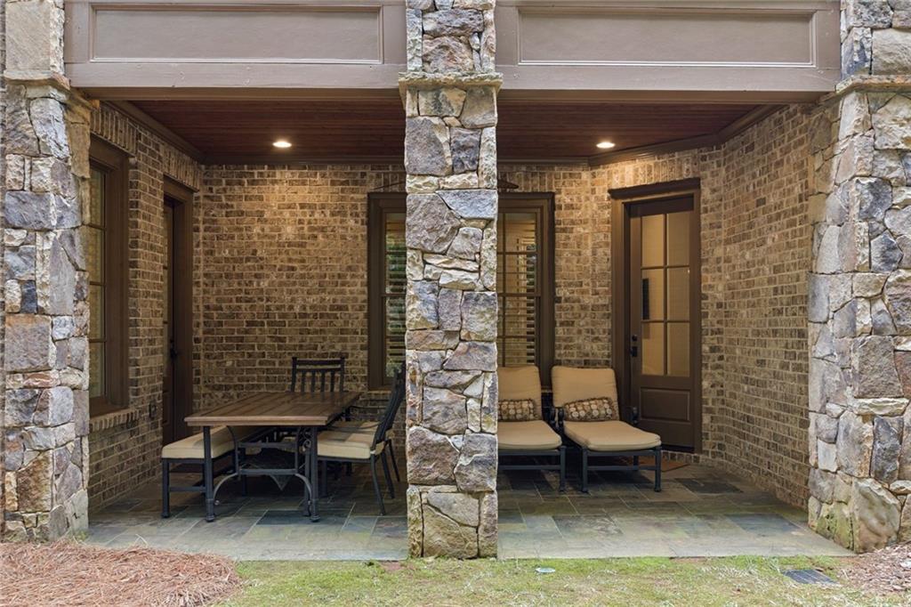 520 Ardsley Place