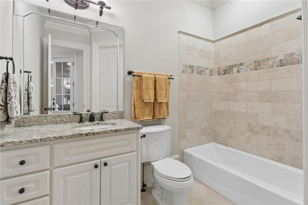 520 Ardsley Place