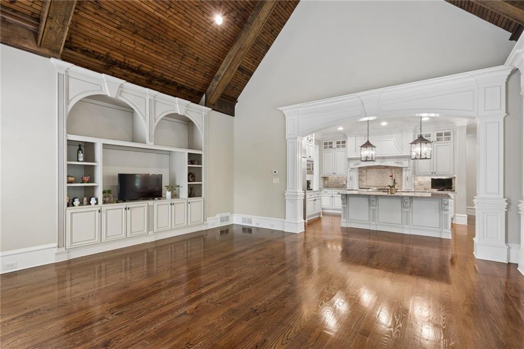 520 Ardsley Place