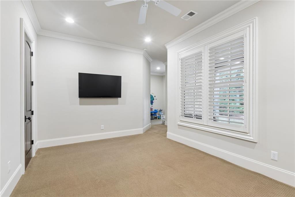 520 Ardsley Place