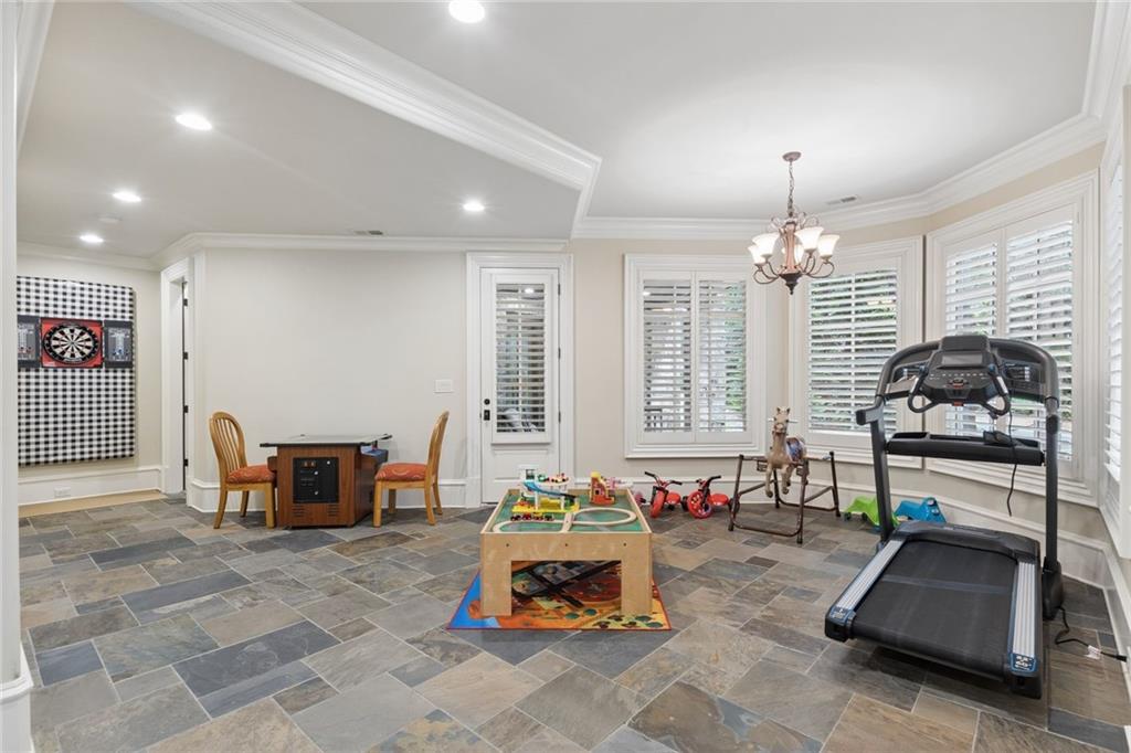 520 Ardsley Place