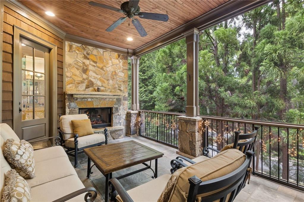 520 Ardsley Place